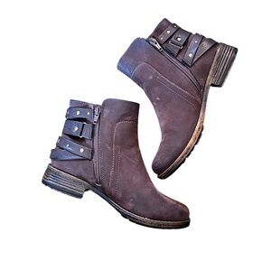 Sonoma Women’s Dark Brown Ankle Boots
